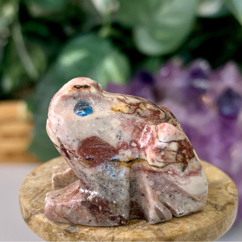 Red Soapstone Carved Frog Figurine Miniature Animal Stone Carving Blue Eyes 1.2"